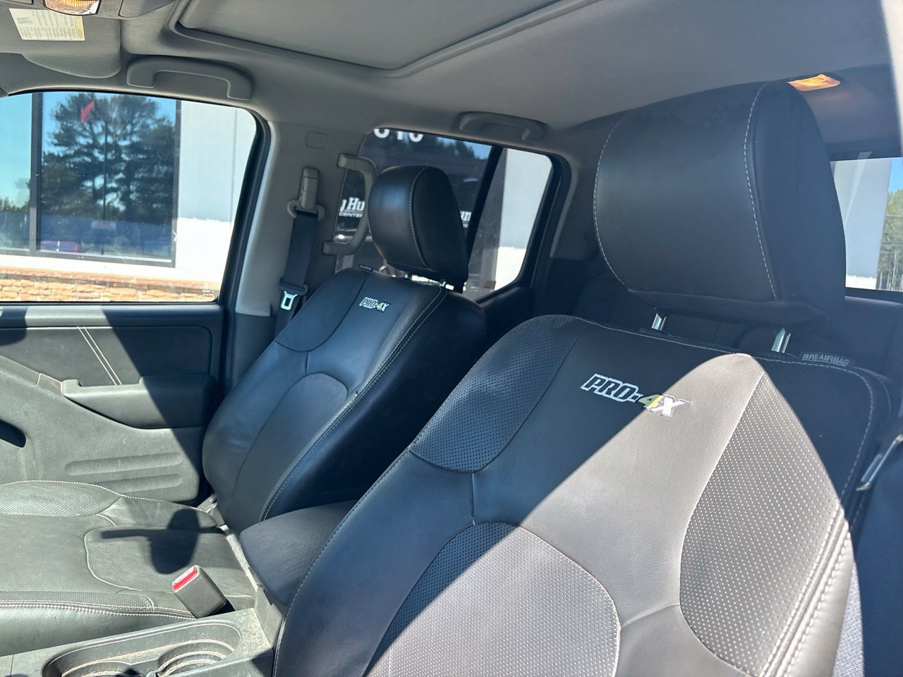 Used 2020 Nissan Frontier PRO-4X w/ Pro-4x Utility Package AWD/4WD image 3