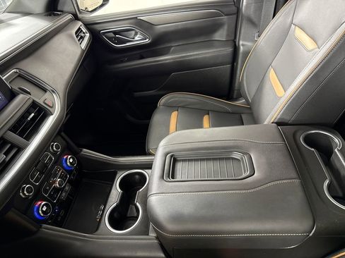 Used 2023 GMC Yukon XL AT4 w/ AT4 Premium Package image 17
