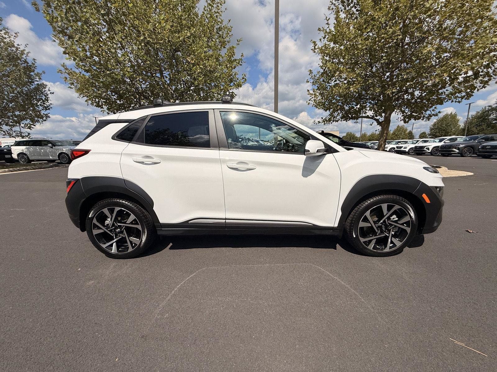 Used 2023 Hyundai Kona Limited AWD/4WD image 4