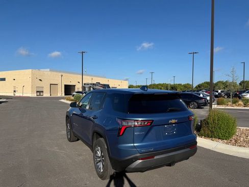 Used 2026 Chevrolet Equinox LT FWD image 4