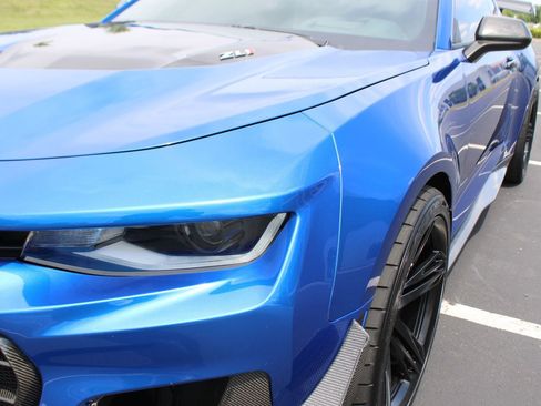 Used 2018 Chevrolet Camaro ZL1 RWD image 40