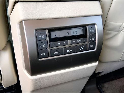 Used 2011 Lexus GX 460 w/ Comfort Plus Pkg AWD/4WD image 35