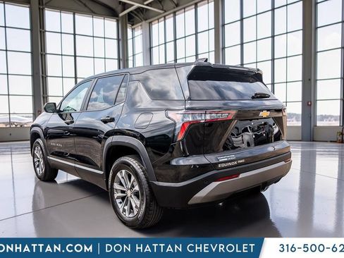 Used 2025 Chevrolet Equinox LT AWD/4WD image 26
