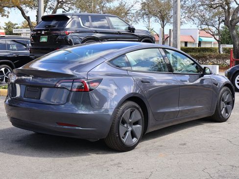 Used 2021 Tesla Model 3 Standard Range Plus image 11