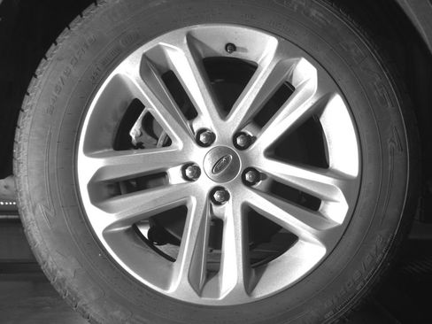 Used 2011 Ford Explorer XLT w/ 202A Rapid Spec Order Code FWD image 17