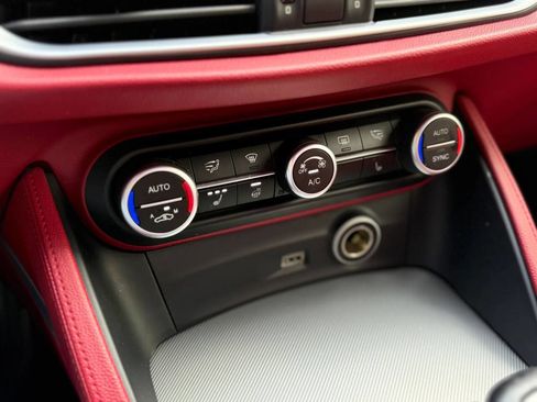 Used 2019 Alfa Romeo Stelvio Ti Sport w/ Quick Order Package 22S Sport AWD/4WD image 21
