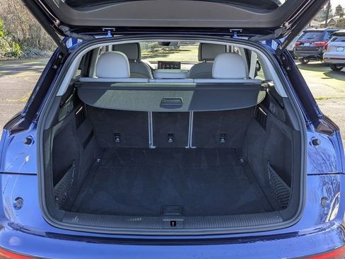 Used 2023 Audi Q5 Premium w/ Convenience Package image 30