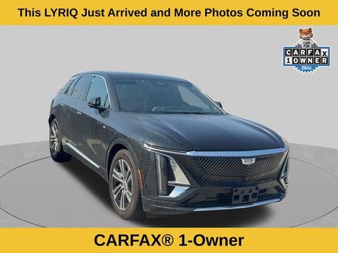 Used 2024 Cadillac Lyriq Luxury w/ LPO, Floor Liner Package AWD/4WD image 3