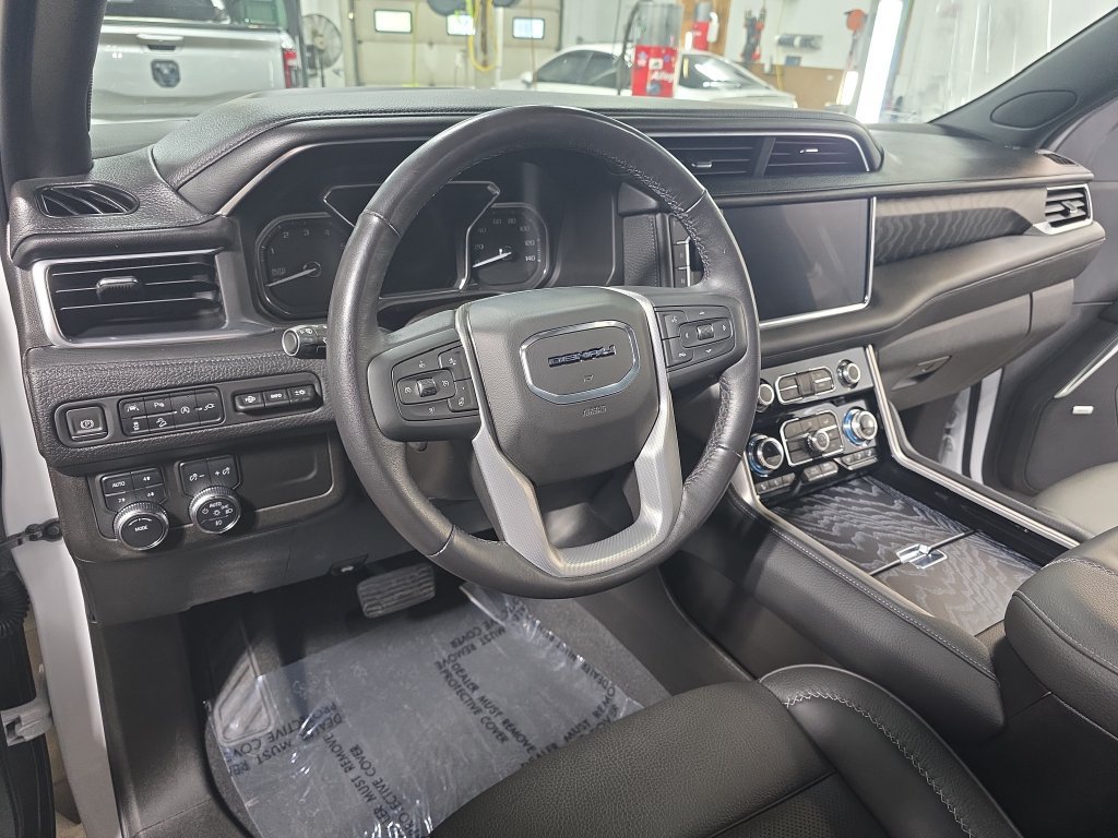 Used 2021 GMC Yukon Denali AWD/4WD image 20