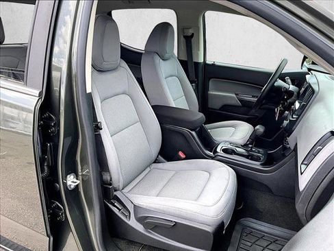 Used 2018 Chevrolet Colorado W/T w/ WT Convenience Package RWD image 9