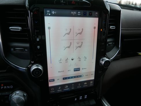 Used 2025 RAM 1500 Laramie image 33