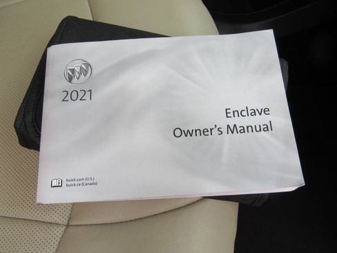 Used 2021 Buick Enclave Essence w/ Sport Touring Edition FWD image 37