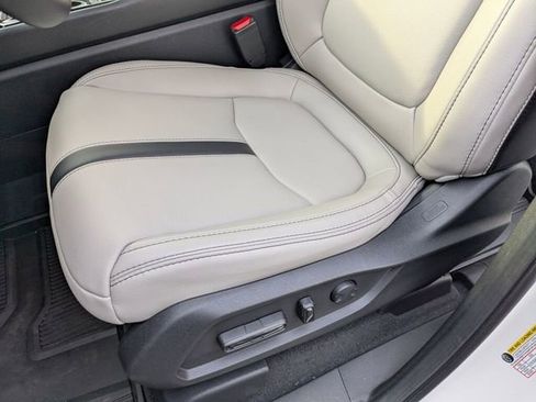 New 2026 Honda Pilot Touring image 28