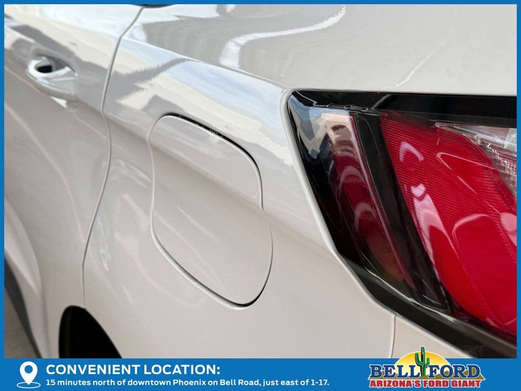Used 2020 Ford Edge SEL w/ Convenience Package FWD image 12