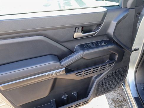 Used 2024 Toyota Tacoma TRD Sport image 14