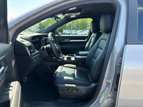 Used 2025 GMC Terrain Elevation w/ Elevation Premium Package AWD/4WD image 30
