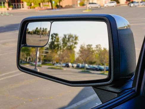 New 2026 GMC Sierra 1500 SLE w/ Preferred Package image 16