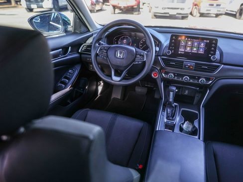 Used 2018 Honda Accord EX image 27