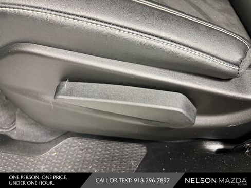 Used 2023 Jeep Grand Cherokee L Laredo AWD/4WD image 33