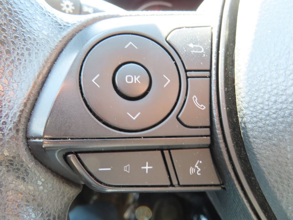 Used 2024 Toyota RAV4 LE AWD/4WD image 15