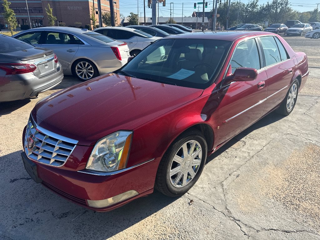 Used 2006 Cadillac DTS FWD image 1