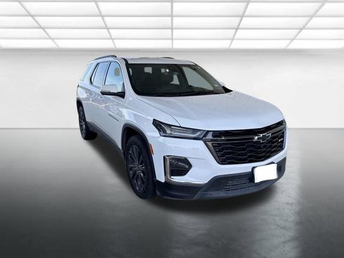 Used 2023 Chevrolet Traverse RS w/ LPO, Floor Liner Package FWD image 1