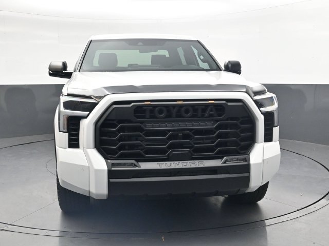 Used 2025 Toyota Tundra SR5 w/ SR5 Premium Package AWD/4WD image 11