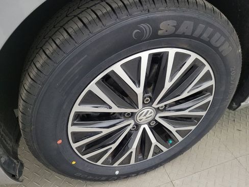 Used 2021 Volkswagen Jetta S w/ Driver Assistance Package image 31