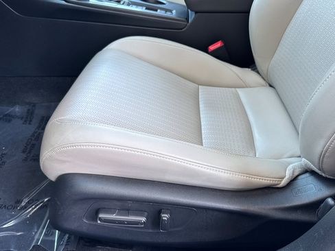 Used 2023 Honda Civic EX-L image 14
