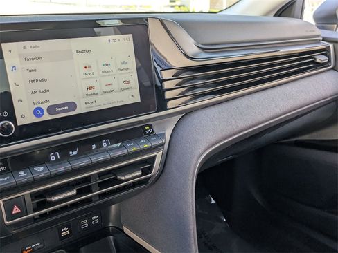 Used 2025 Toyota Camry LE image 15