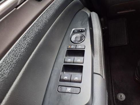 Used 2026 Kia Sportage EX w/ EX Panorama Roof Package image 25