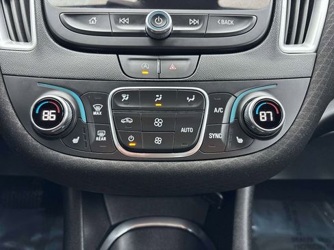 Used 2024 Chevrolet Malibu LT image 23