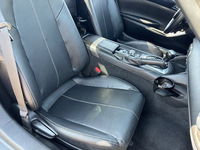 Used 2025 MAZDA MX-5 Miata RF Grand Touring RWD image 10
