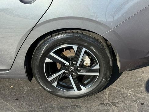 Used 2025 Nissan Sentra SV image 4