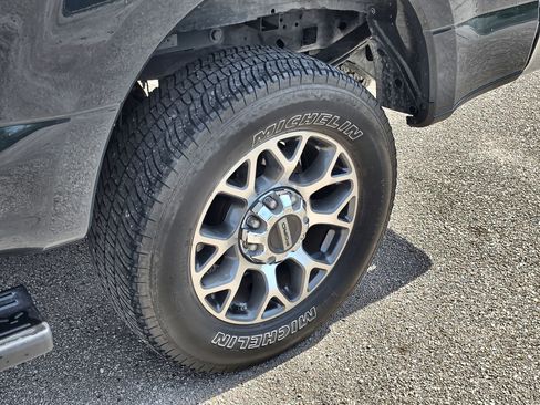 Used 2021 Ford F250 Lariat w/ FX4 Off-Road Package image 10