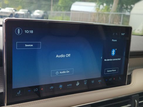 Used 2025 Lincoln Corsair FWD image 12
