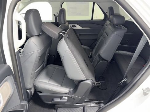New 2026 Ford Explorer Active w/ Active Comfort Package image 33