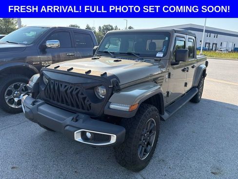 Used 2020 Jeep Gladiator Overland AWD/4WD image 1
