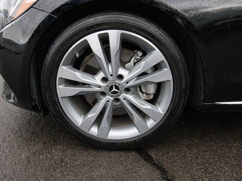 Used 2018 Mercedes-Benz C 300 Sedan image 31