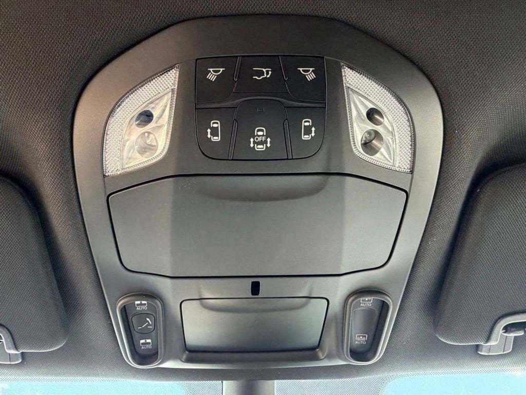 New 2026 Chrysler Pacifica Select FWD image 27