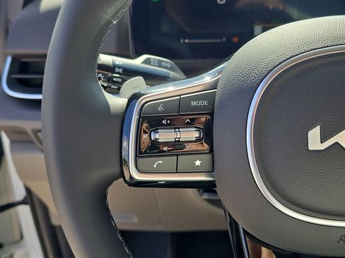 New 2026 Kia Carnival EX image 30