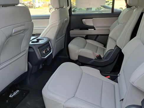 New 2026 Ford Expedition Max Active AWD/4WD image 13