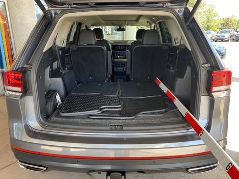 Certified 2023 Volkswagen Atlas SE w/ Panoramic Sunroof Package FWD image 18