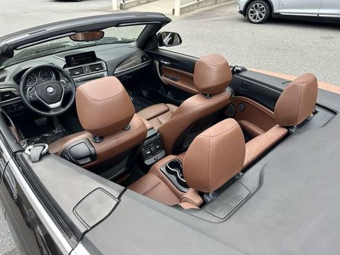Used 2017 BMW 230i Convertible image 18