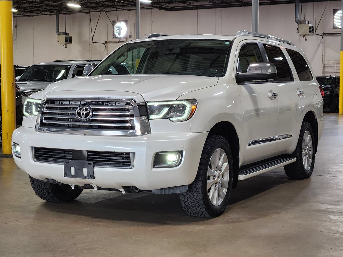 Used 2020 Toyota Sequoia Platinum RWD image 4