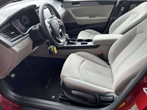 Used 2018 Hyundai Sonata SE FWD image 12