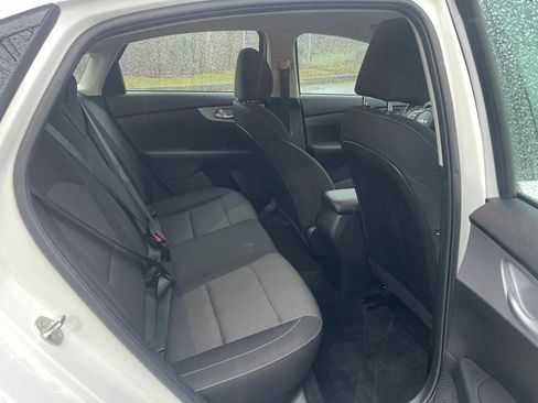 Used 2023 Kia Forte LXS image 11