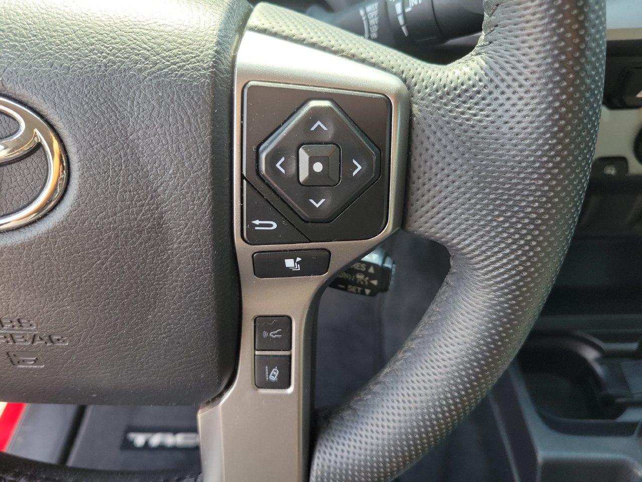 Used 2023 Toyota Tacoma SR5 RWD image 20