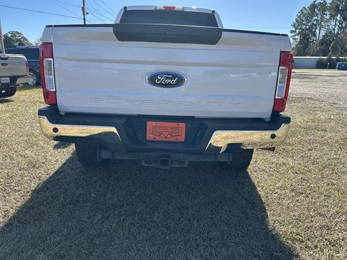 Used 2019 Ford F250 XLT w/ XLT Value Package image 15