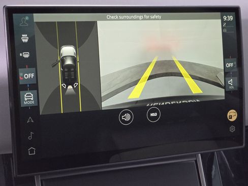 Used 2024 Land Rover Range Rover Evoque Dynamic SE image 26